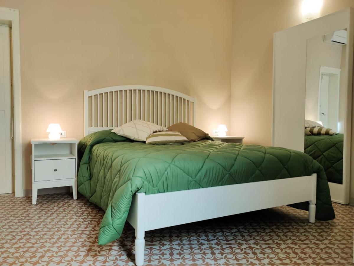 La Capasa Di Casada Apartment Spongano Luaran gambar