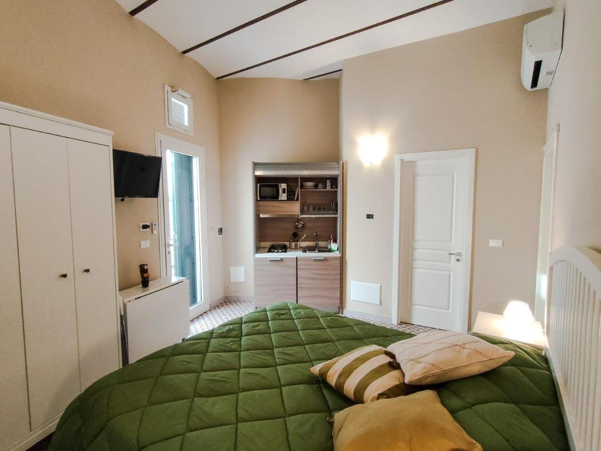 La Capasa Di Casada Apartment Spongano Luaran gambar